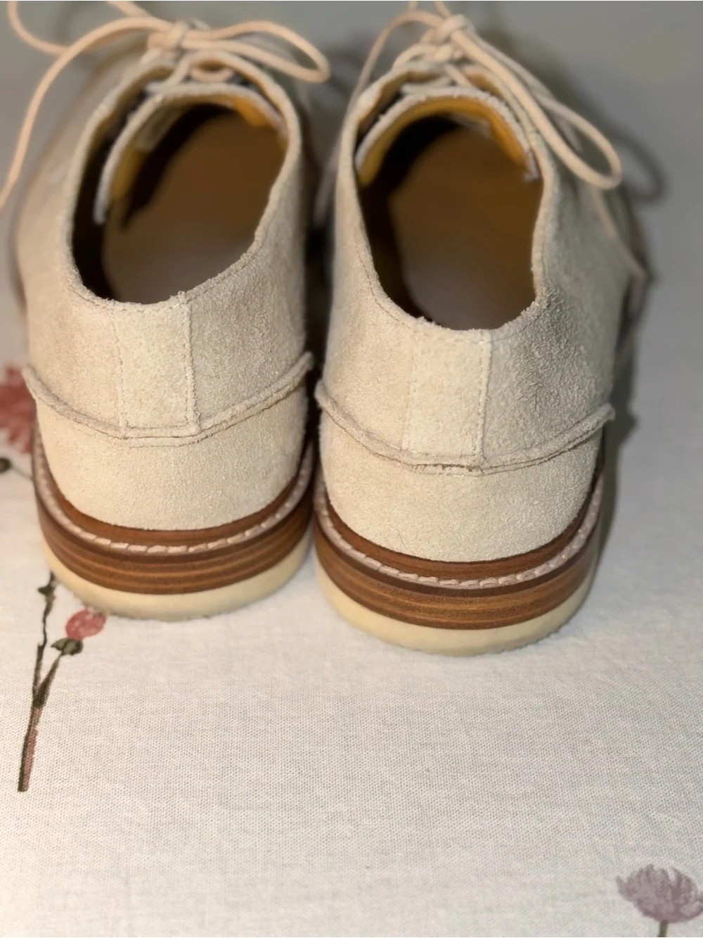 Sperry beige suede